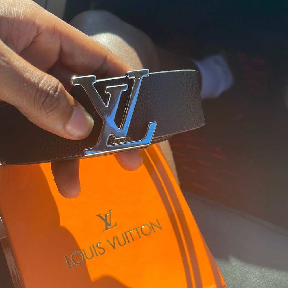 Louis Vuitton Belt never been used.